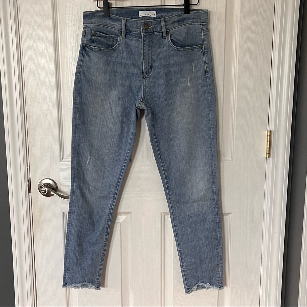 Loft • Modern Skinny Jeans